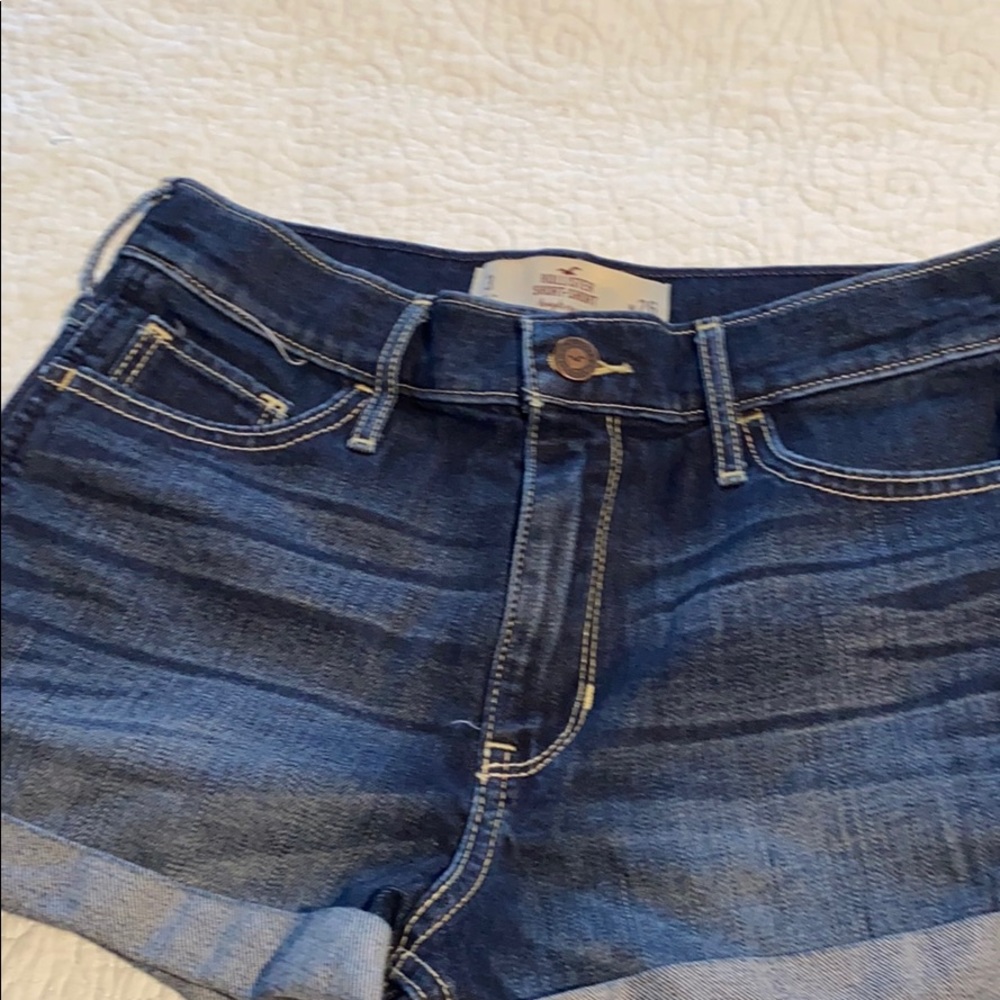 Hollister short-shorts high rise